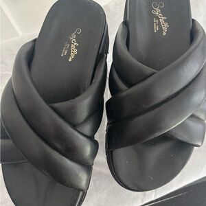 Seychelles Women's Black Crisscross Mules